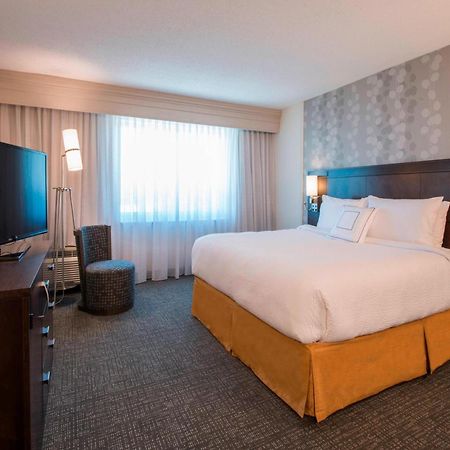 Courtyard By Marriott Columbus Exterior foto