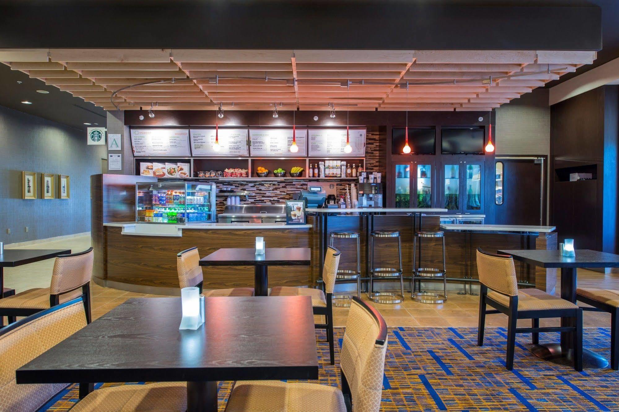 Courtyard By Marriott Columbus Exterior foto